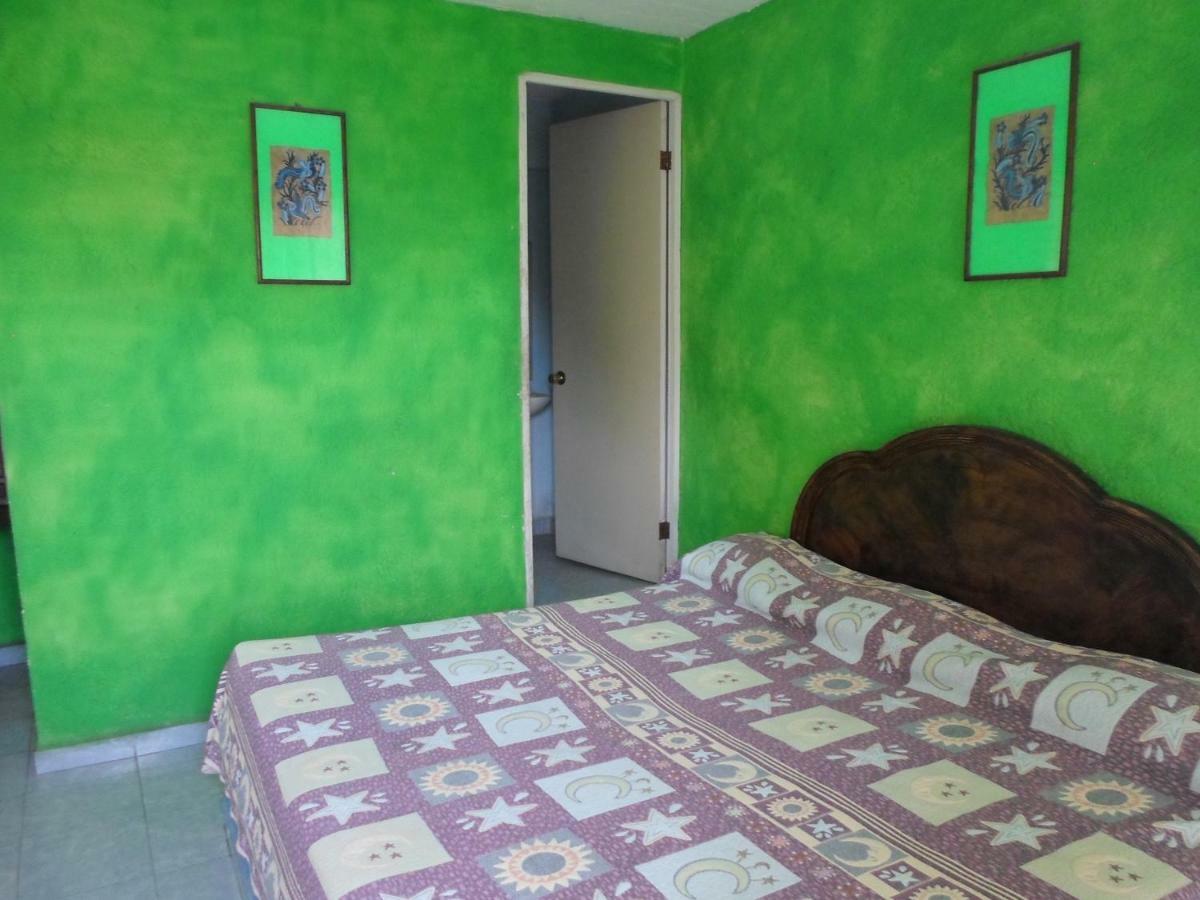 فندق Casa De Huespedes Santa Fe أكابولكو المظهر الخارجي الصورة